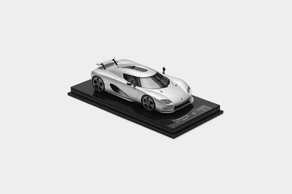 CC850 Moon Silver 1:18