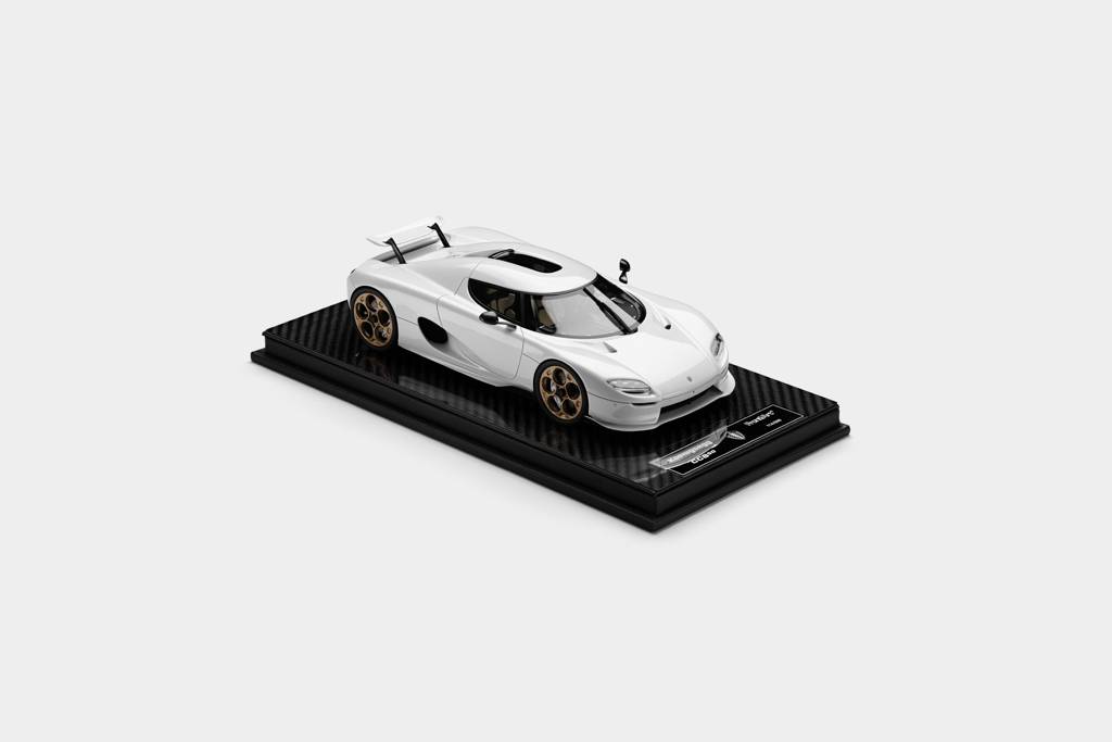 CC850 Crystal White 1:18