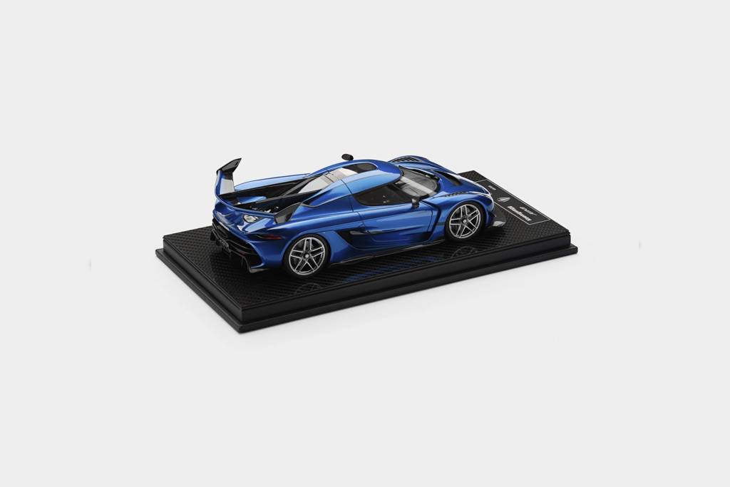 Jesko Attack Imperial Blue 1:18